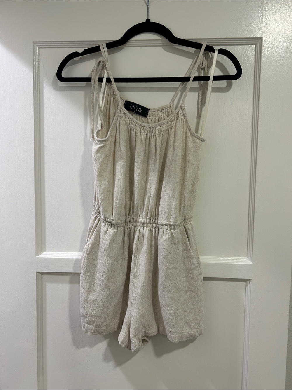 fab'rik Tie-Shoulder Linen Romper in Oatmeal